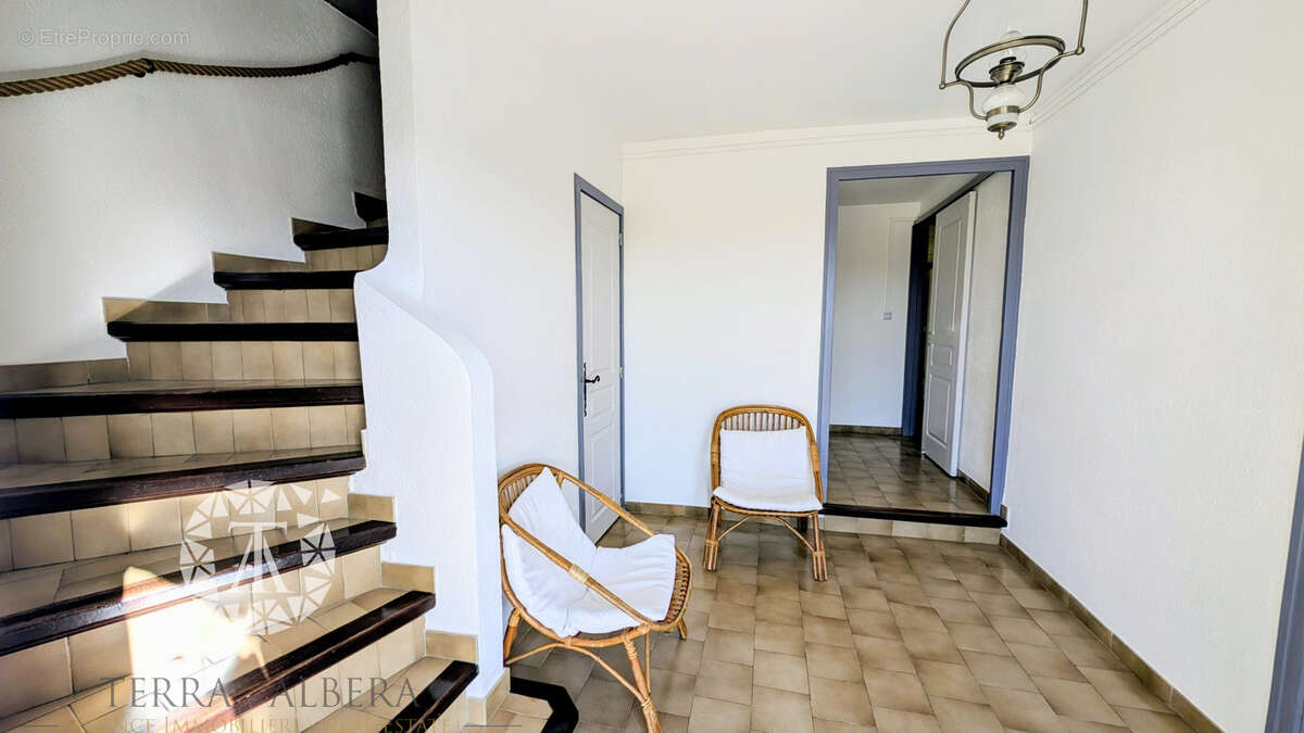 Maison à LAROQUE-DES-ALBERES