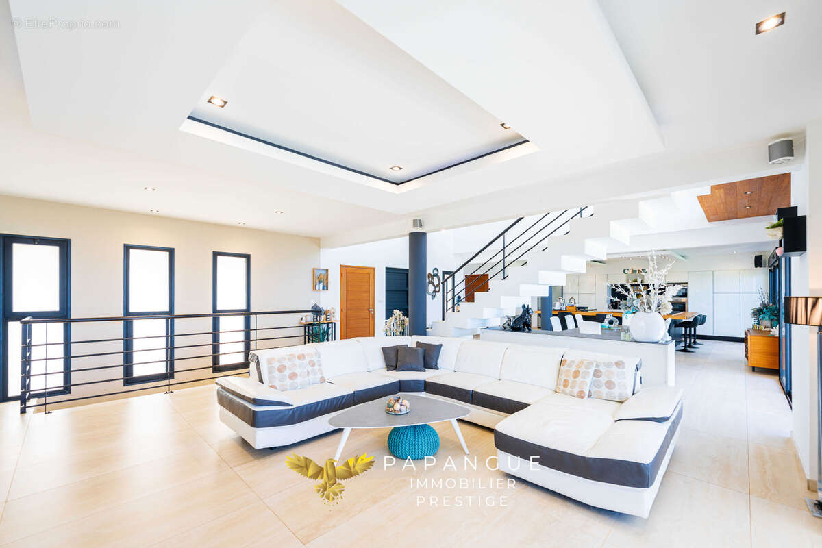 Maison à SAINT-DENIS