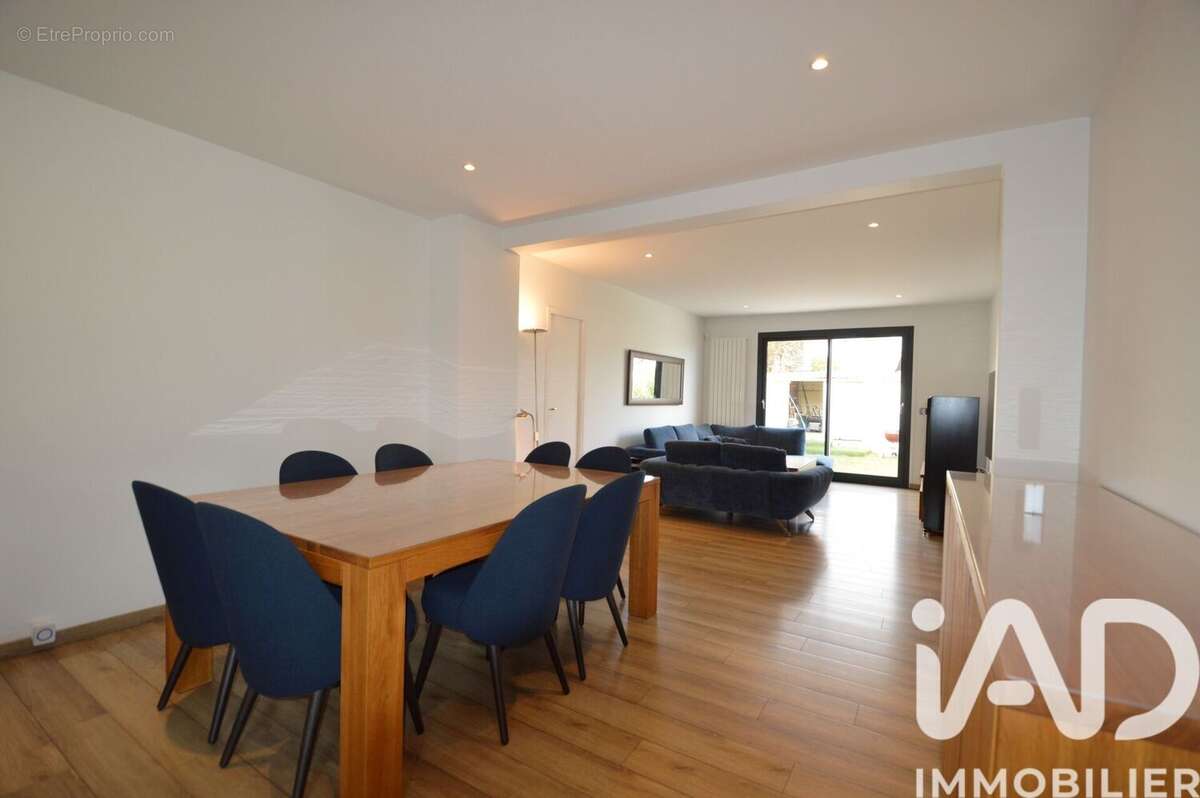 Photo 3 - Maison à VIRY-CHATILLON