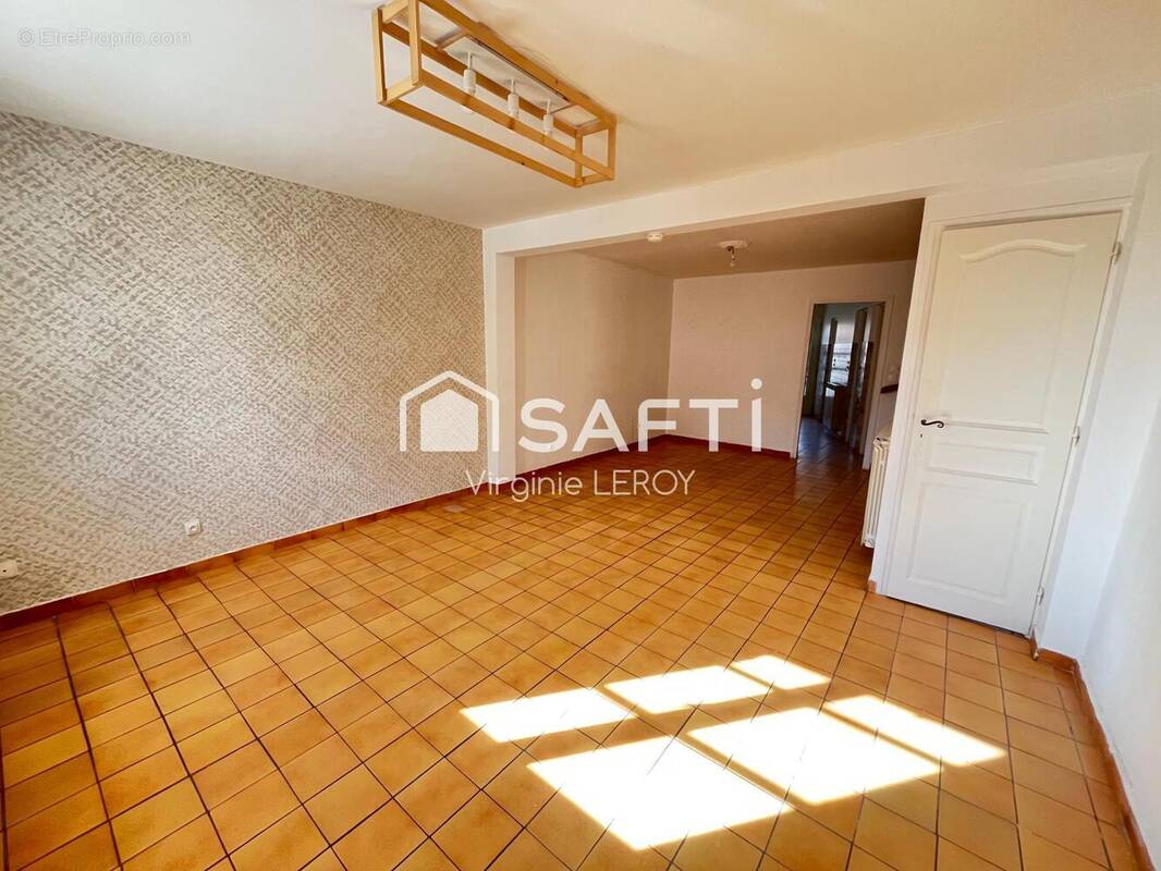 Photo 1 - Maison à LACROIX-SAINT-OUEN