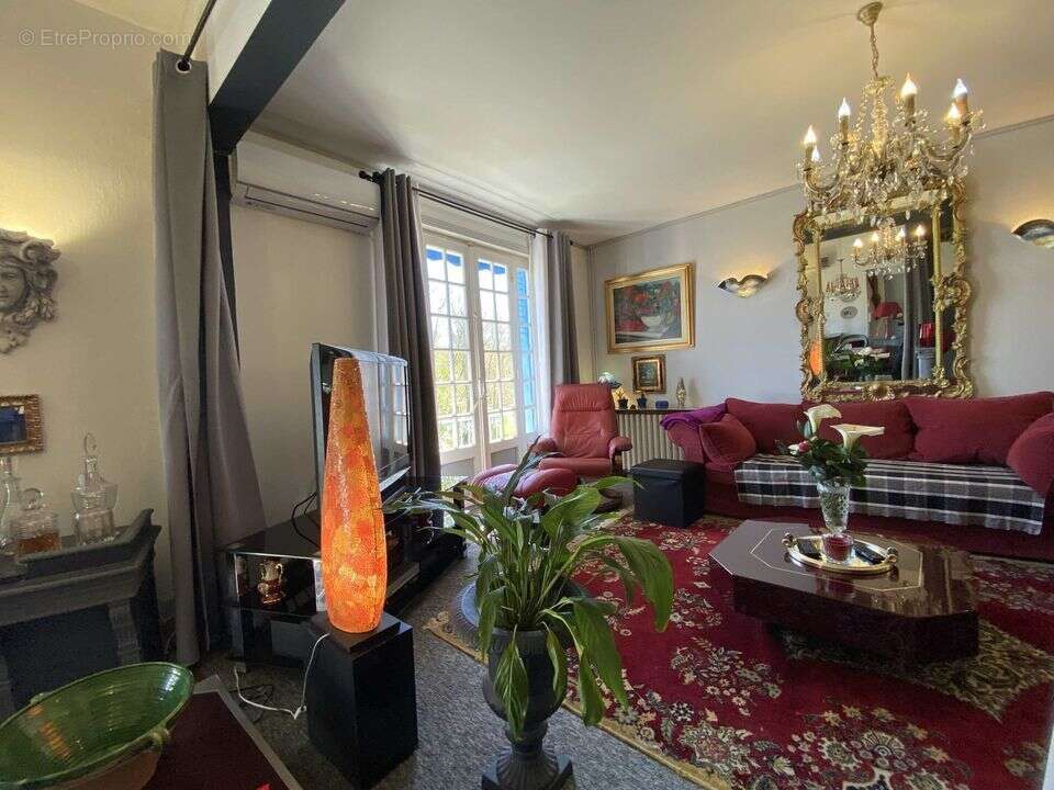 Commerce à CAZAUBON