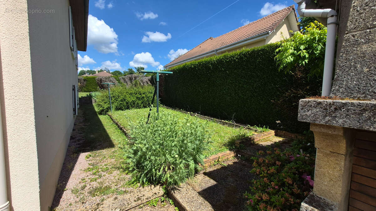 Maison à FEYTIAT