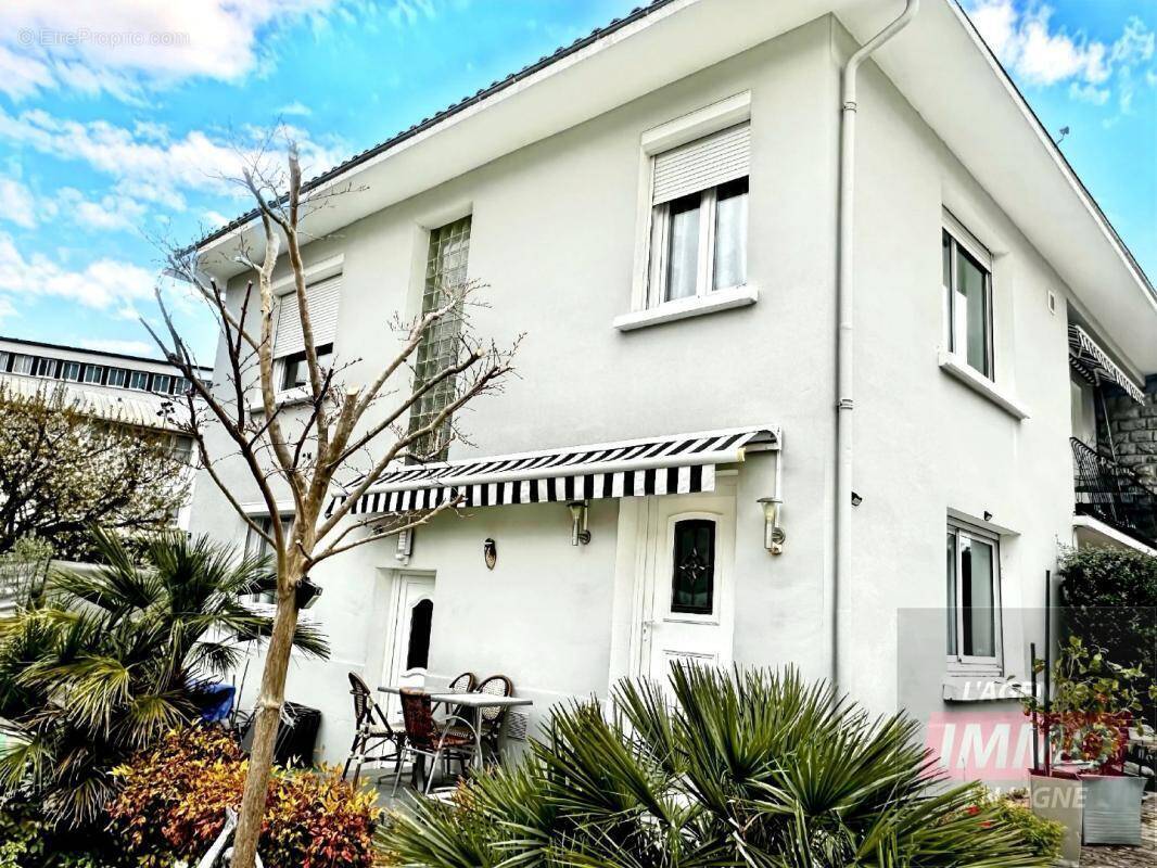 Maison à LOURDES