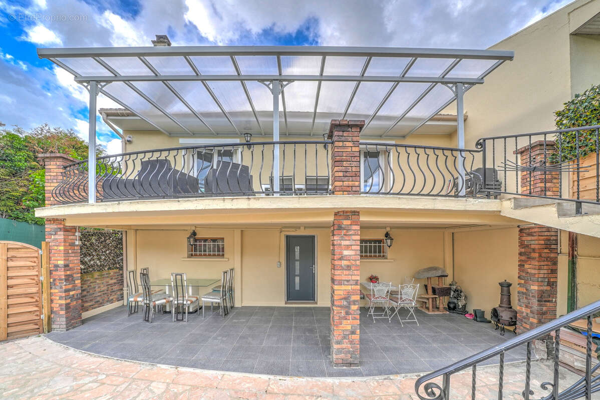 Maison à MONTIGNY-LES-CORMEILLES