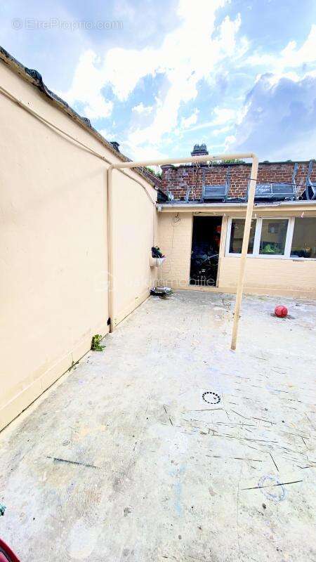 Maison 96 m²  4 Pièces avec cour  – Proximité avenue Alfred Motte / Usine de Roubaix - photo 2
