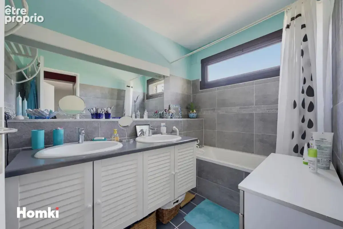 Appartement T5 de 96 m² à Bordeaux 33000, Rue Caillou - photo 8