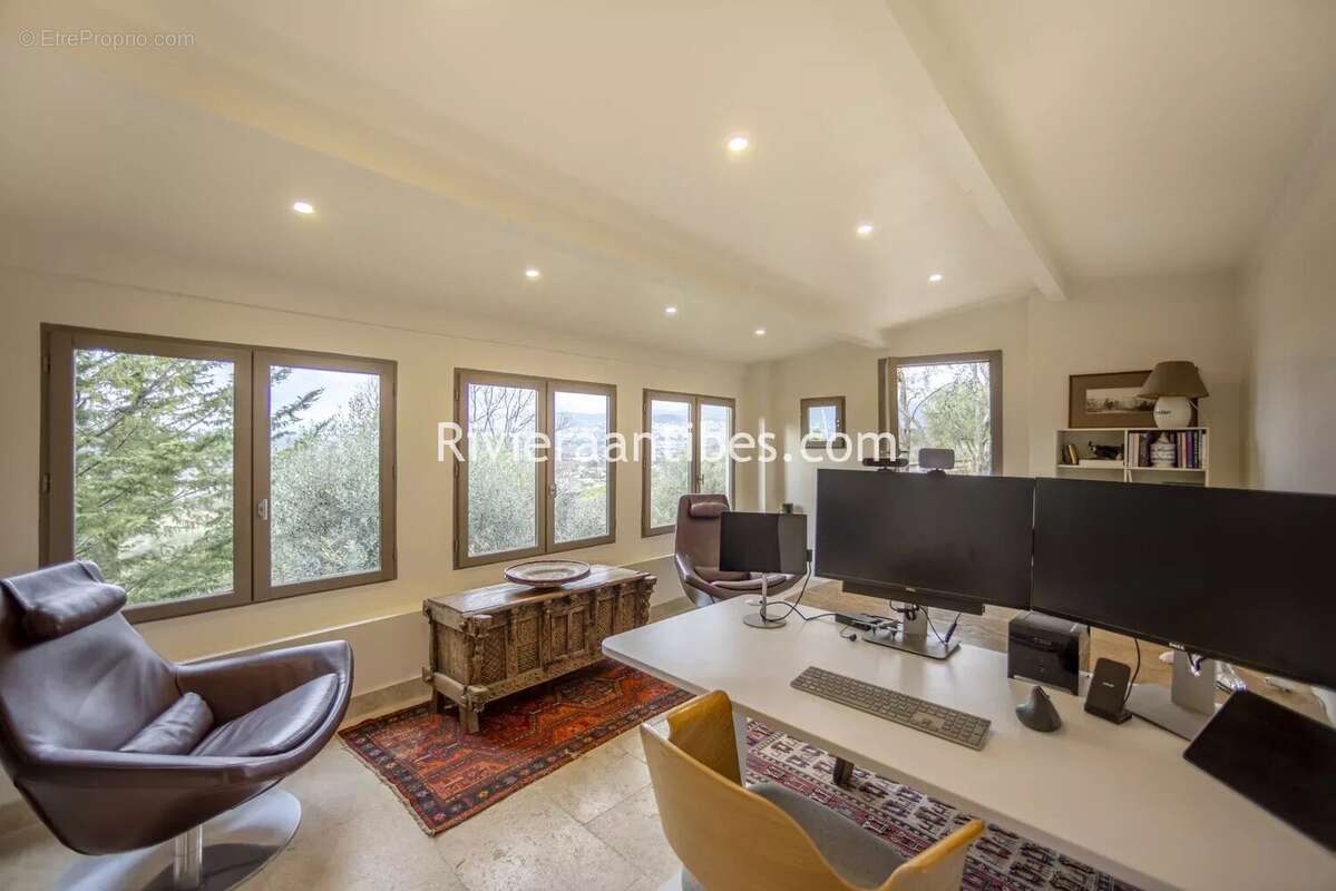 Maison à MOUANS-SARTOUX