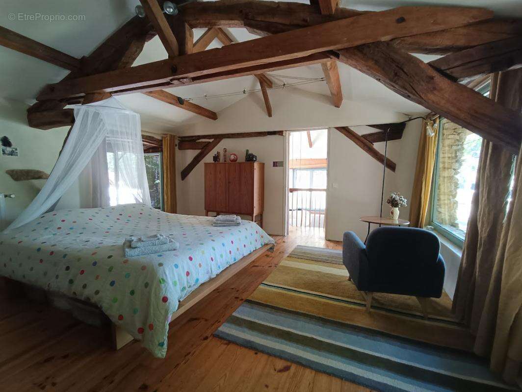 Maison Saint Leon Sur Vezere 5 pièce(s) 150.79 m2 - photo 4