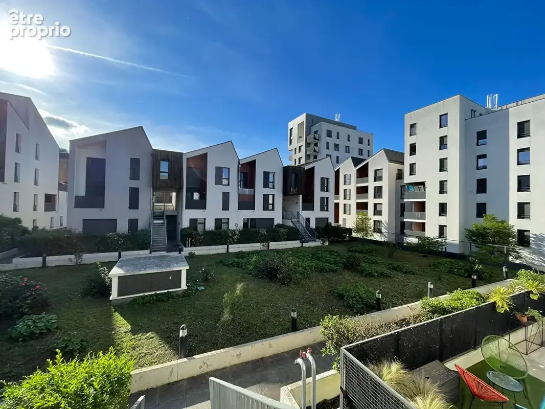 Bordeaux Bassins à flot - Appartement duplex 2 pièces (possibilité 3) de 48 m² avec balcon et place de parking - photo 7