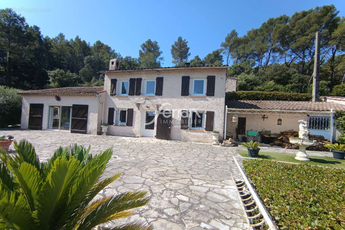 Maison à TRANS-EN-PROVENCE