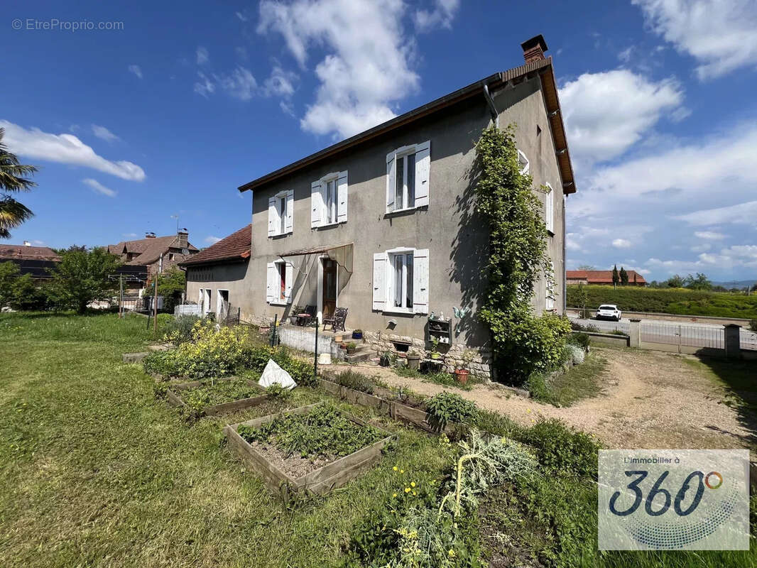 Maison authentique, proche des commodités ! - photo 2