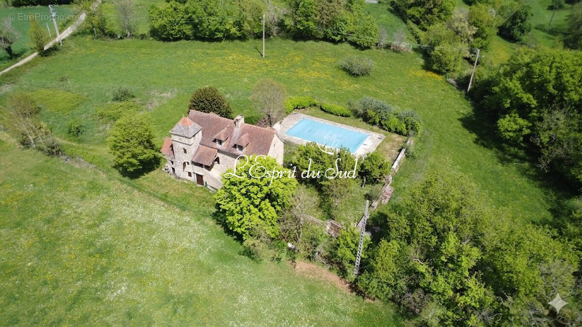 Vue du drone - Maison à PUYLAGARDE