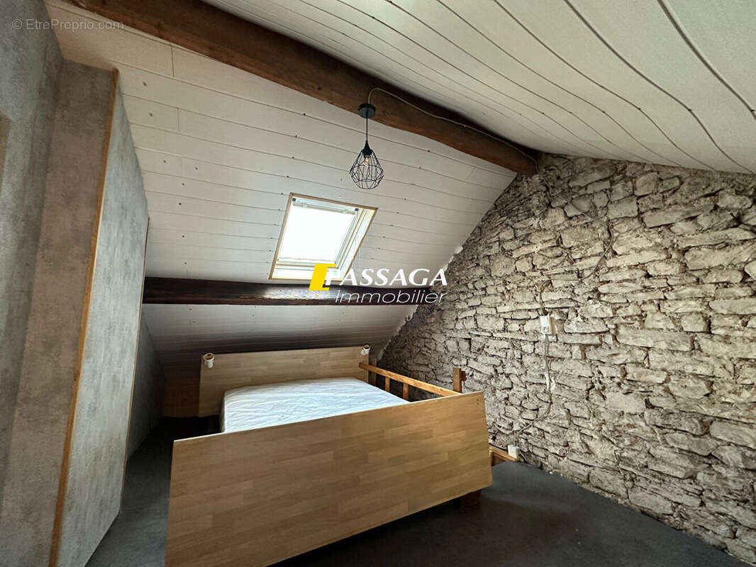 Maison à LAISSAC