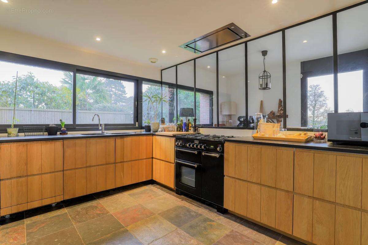 Maison à BOURGHELLES