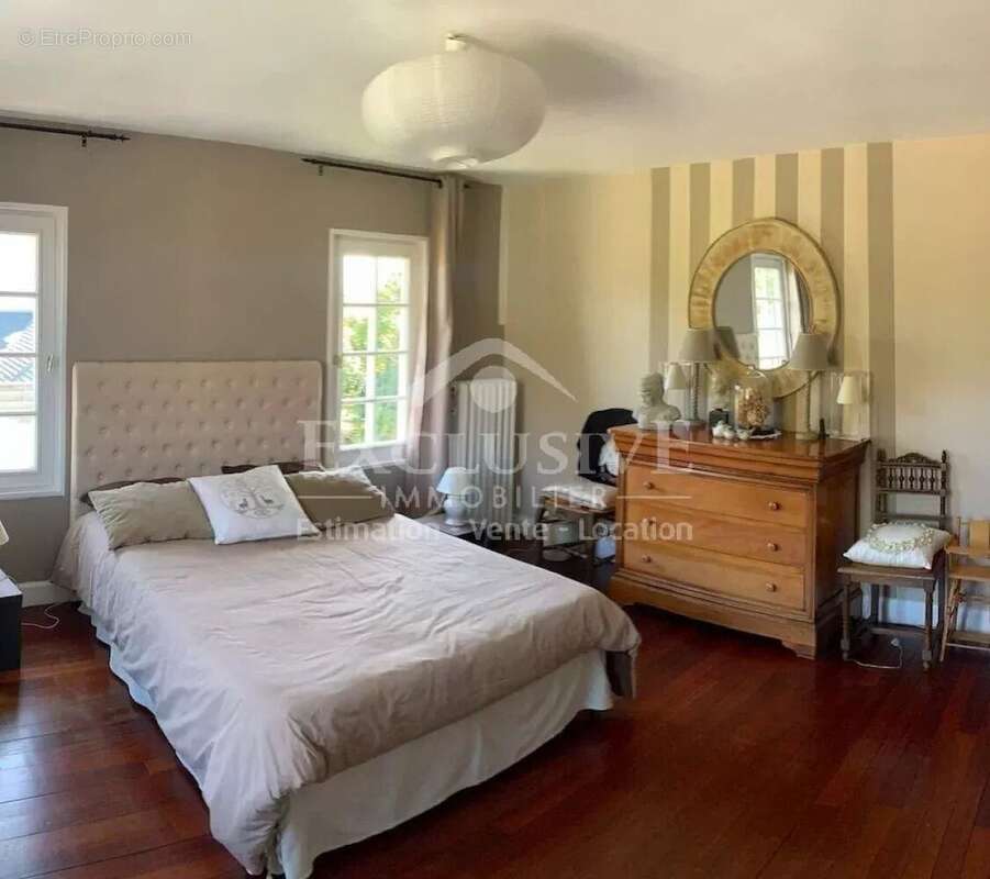 Maison à BONNEVILLE-SUR-TOUQUES