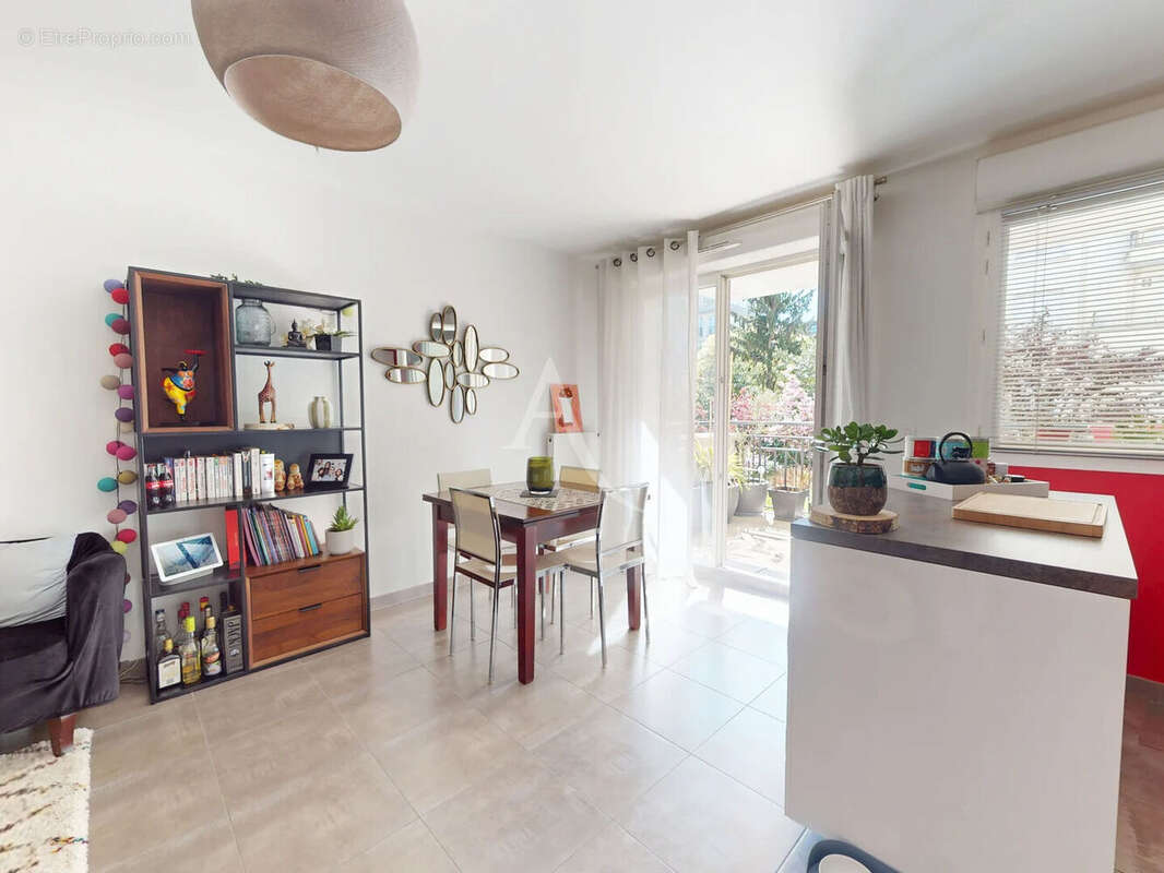 Appartement à ROSNY-SOUS-BOIS