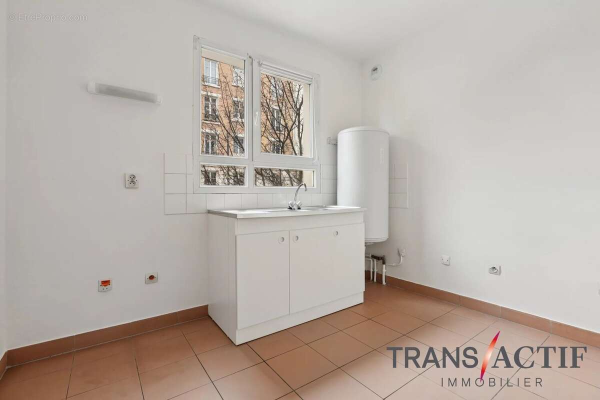 Appartement à COURBEVOIE