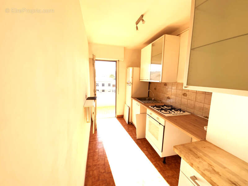 Appartement à VALLAURIS