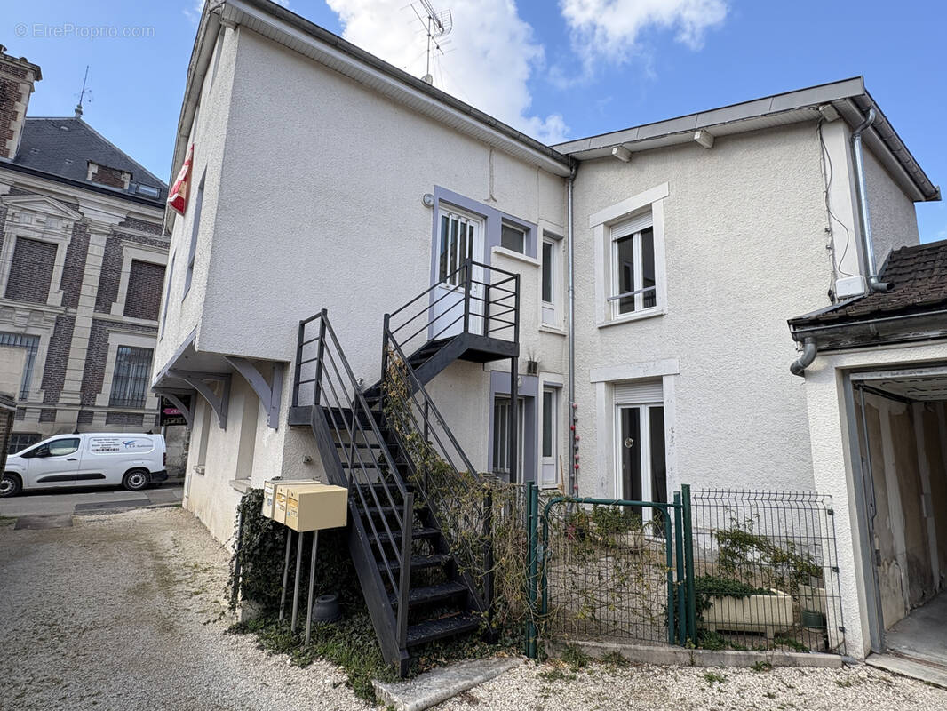 Maison à SAINTE-SAVINE