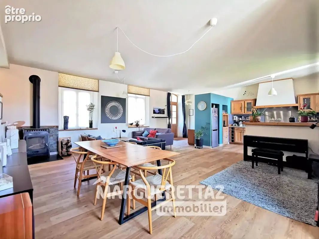 Ancienne fruitière d'exception - intégralement rénovée - 150 m² habitables - 4 chambres - vaste dépendance - terrain plat constr - photo 4