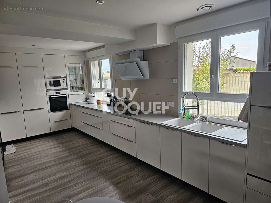 Maison à FONTENAY-LE-COMTE