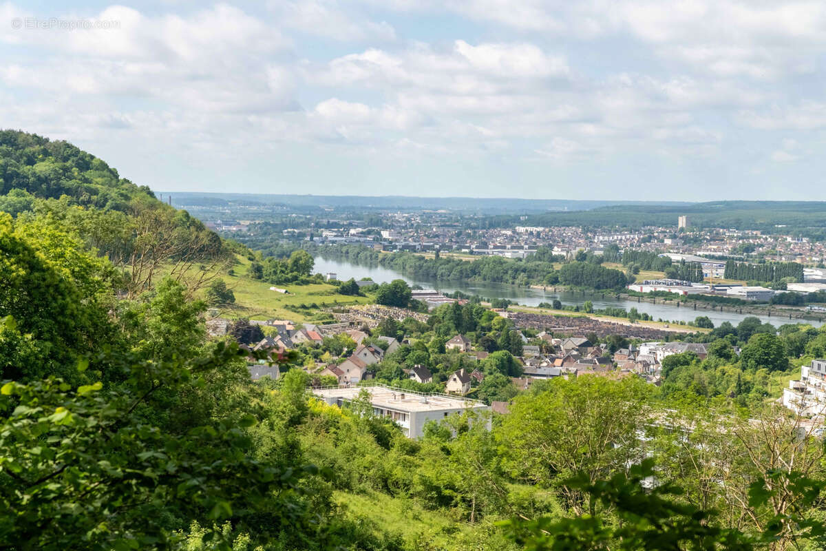 Maison à LE MESNIL-ESNARD