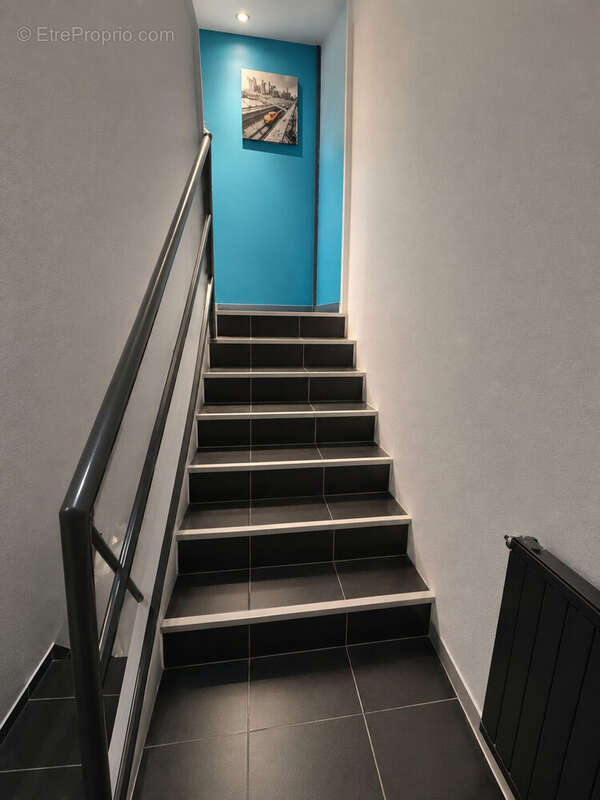 Appartement 92 m² à Gleize  - photo 8