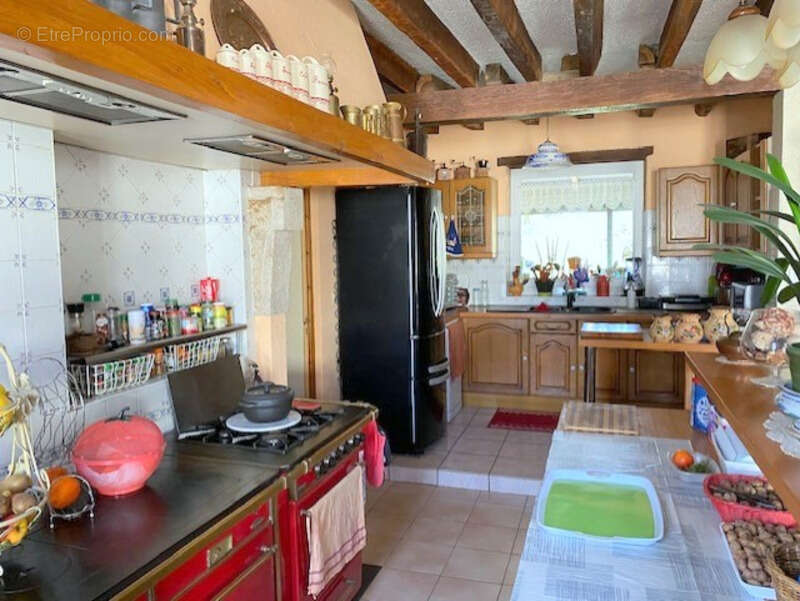 Maison à CERISIERS