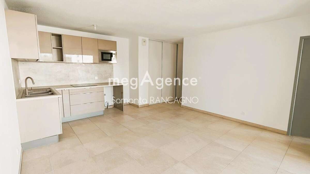Appartement à FREJUS