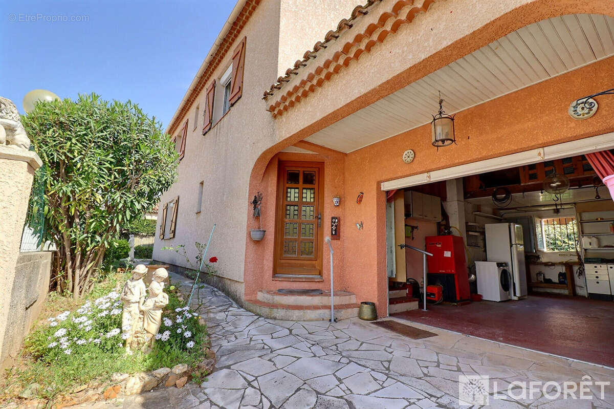 Maison à LA LONDE-LES-MAURES