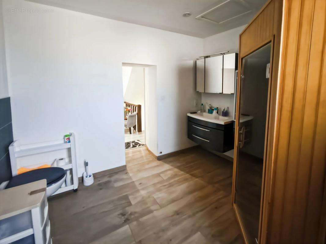 Maison à SAINT-AMAND-SUR-SEVRE