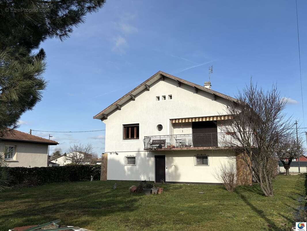 Maison à LA VERPILLIERE