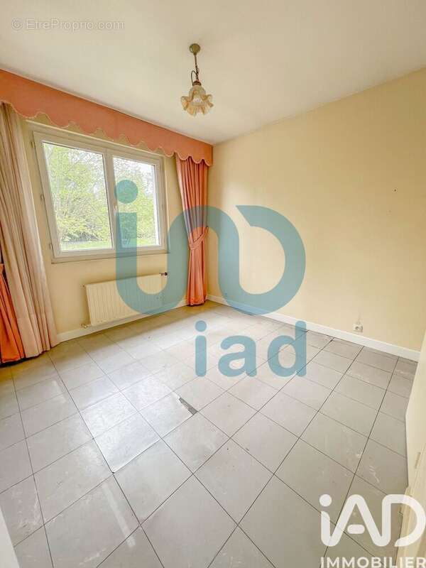 Photo 7 - Terrain à GERMIGNY-L'EVEQUE