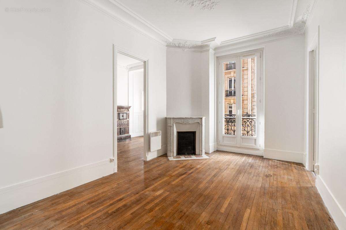 Paris (75018) – t3 – 65m2 – balcon (4,08m2) - orientation sud - très lumineux - traversant – ascenseur - 2 caves - photo 3