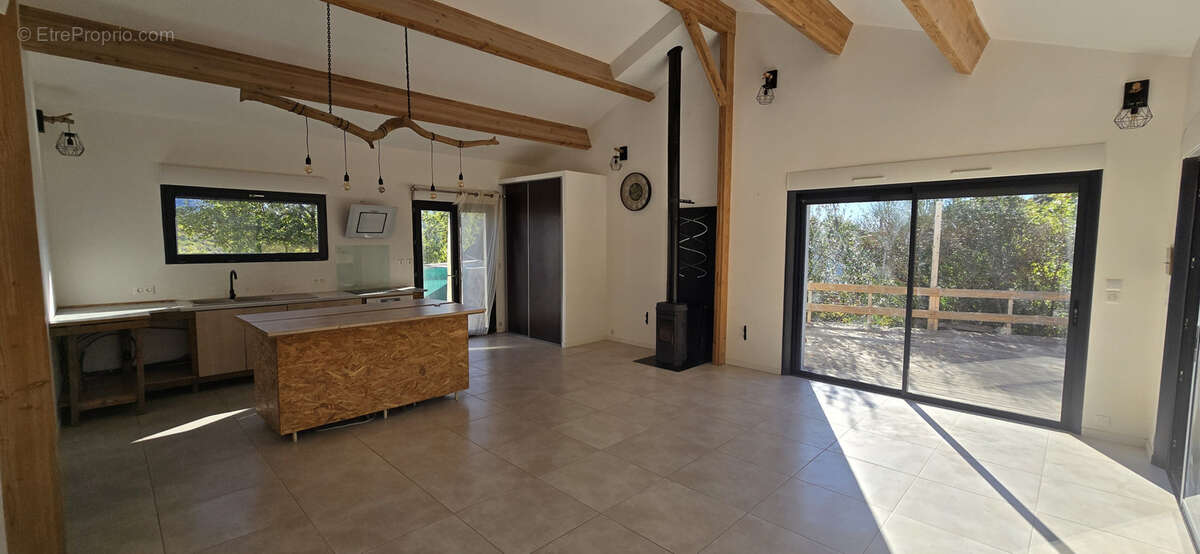 Maison à SAINT-JEAN-DE-LA-BLAQUIERE