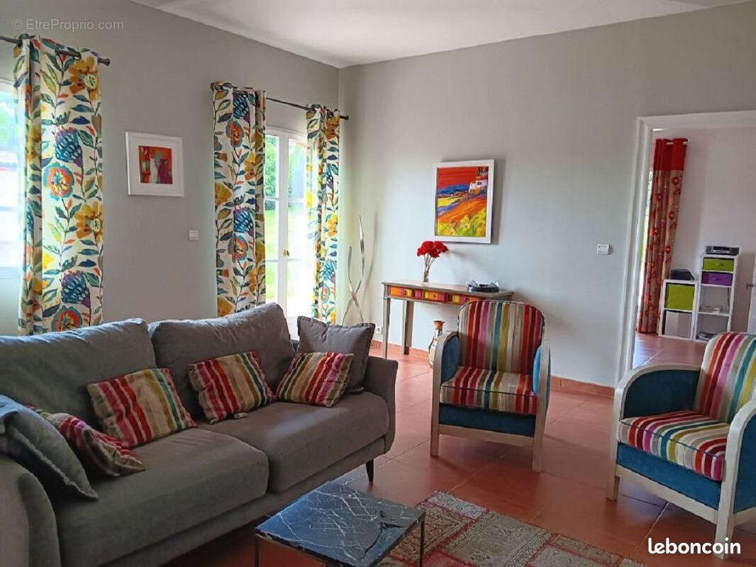 Maison à GRATENTOUR