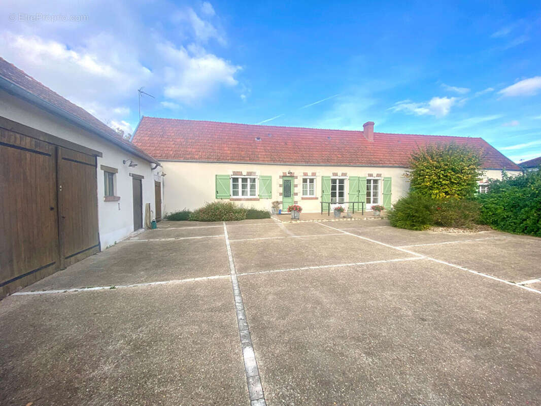 Maison à SAINT-DENIS-EN-VAL