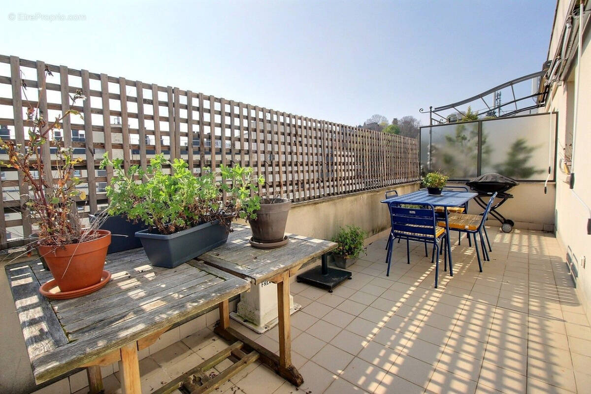 Appartement à ISSY-LES-MOULINEAUX