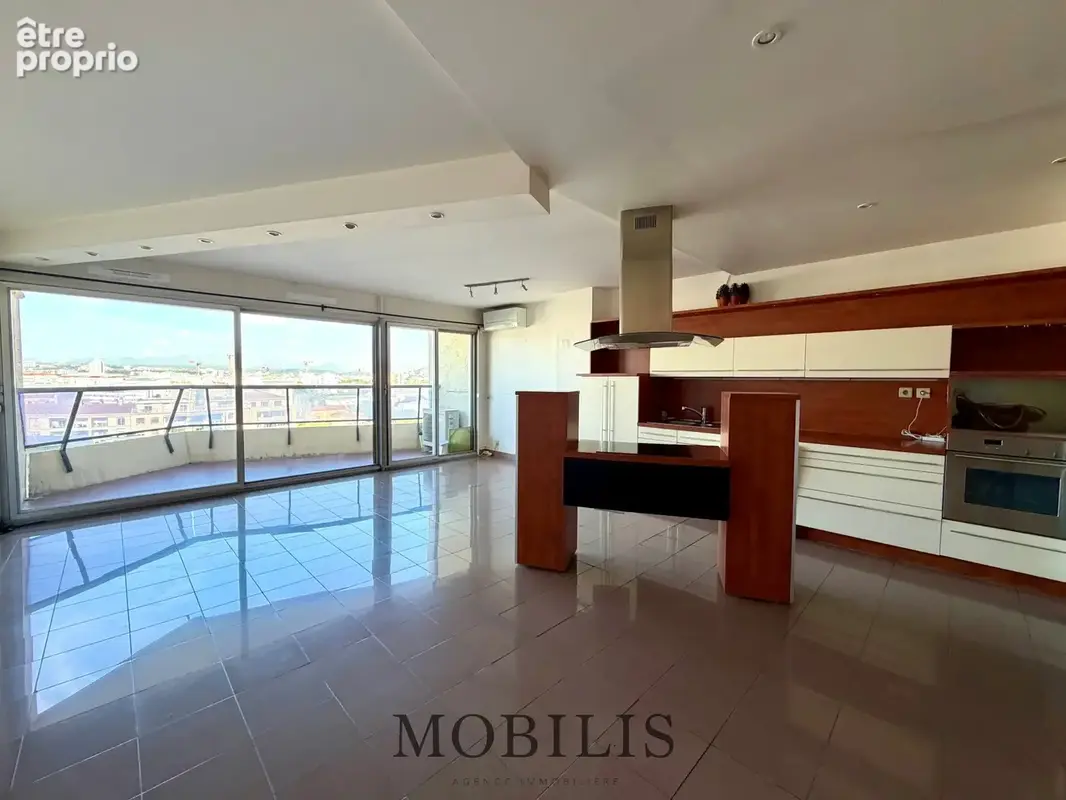Rond point du prado : beau type 3 de 82m2 avec terrasse - photo 2