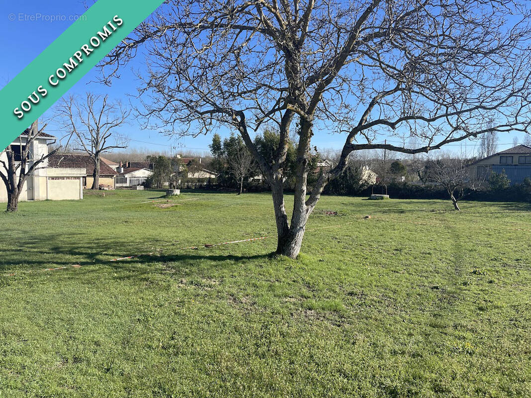 Terrain à FLEURANCE