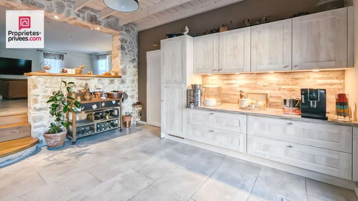 Maison à FIGANIERES