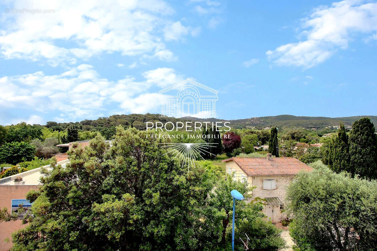 Bormes - la faviere -t2 cabine - dernier etage  - terrasse -  double garage - photo 9