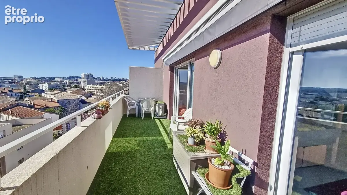 Appartement à NIMES