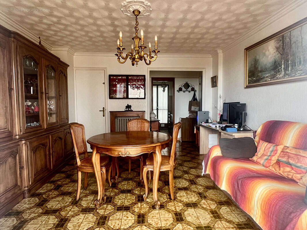 Appartement à MARSEILLE-15E