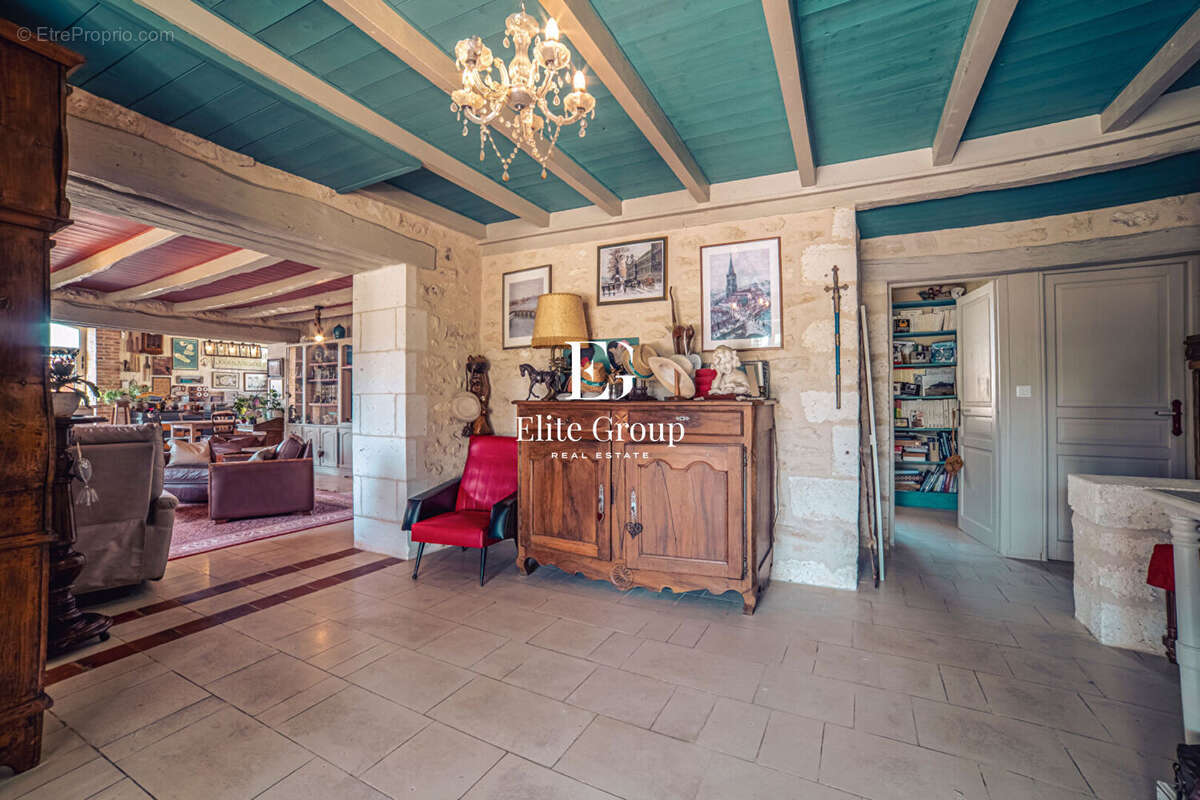 A vendre - propriete proche d'angoulême - 9 pieces - 295m2 - photo 10
