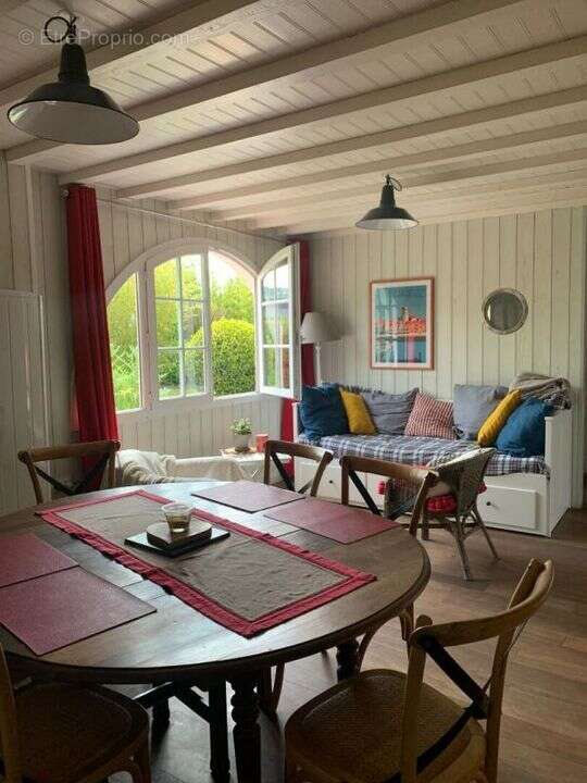 Commerce à DIVES-SUR-MER