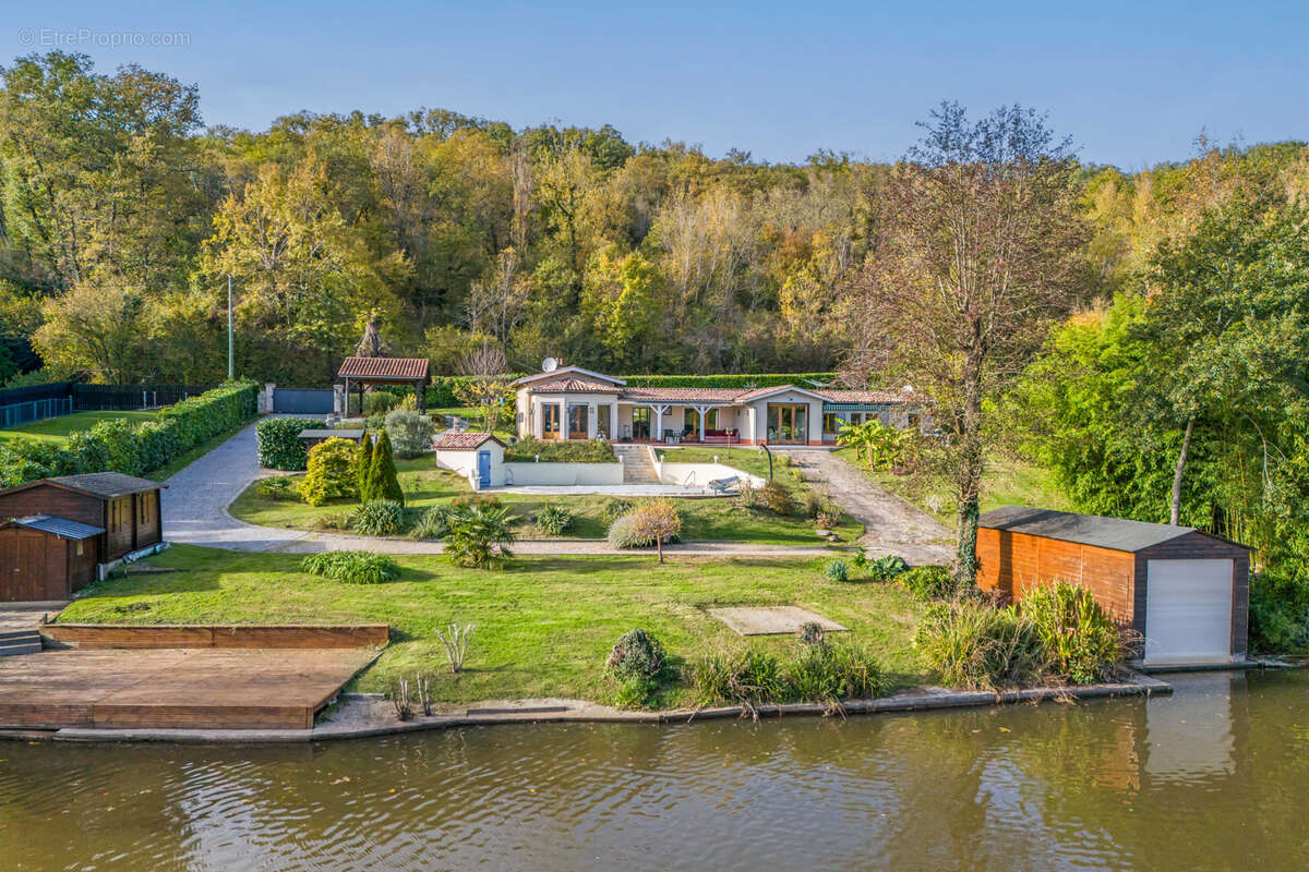 Maison à SAINT-SYLVESTRE-SUR-LOT