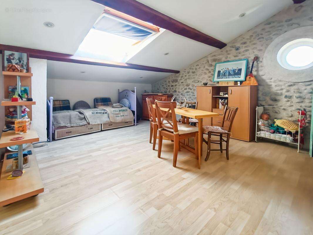 Maison à LA BRILLANNE