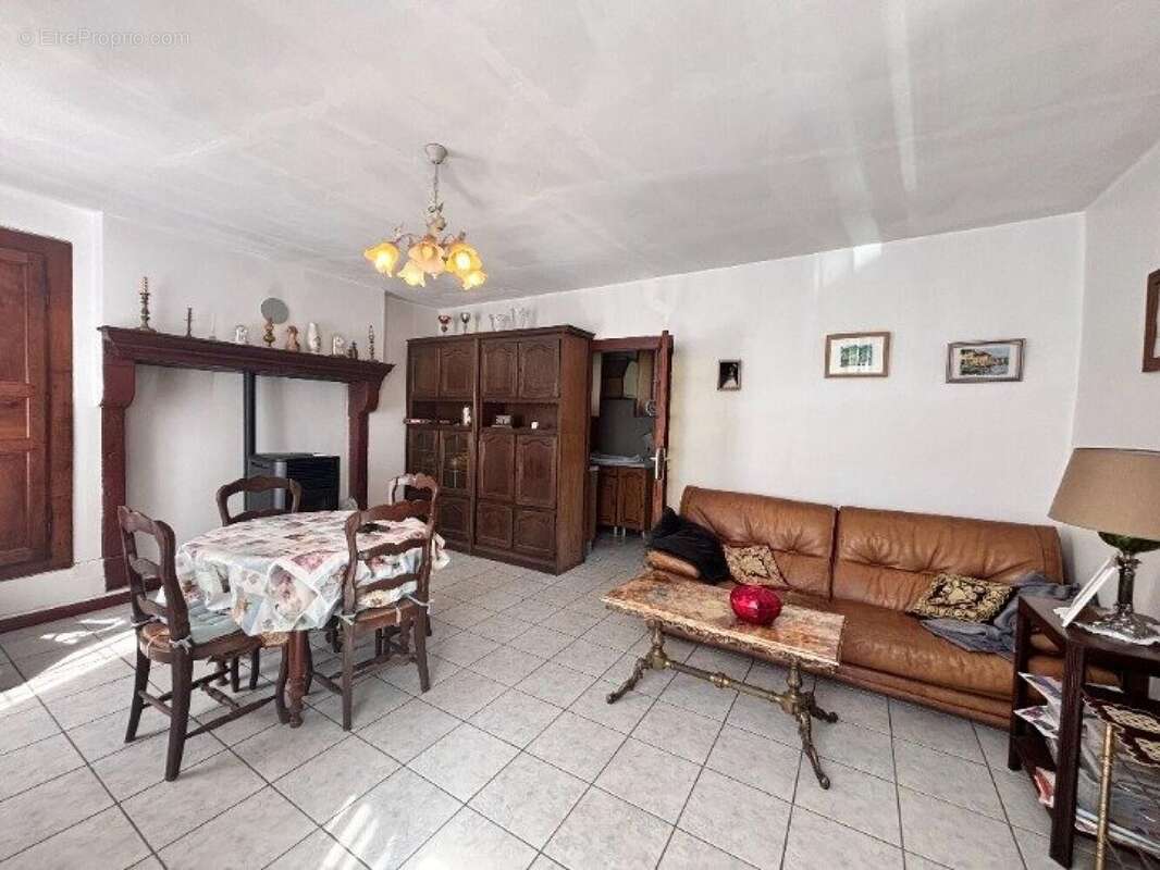 Maison 130 m² à Masbaraud-Merignat  - photo 3