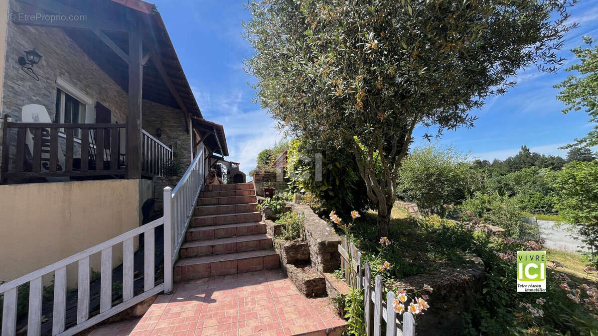 Maison à LA VARENNE